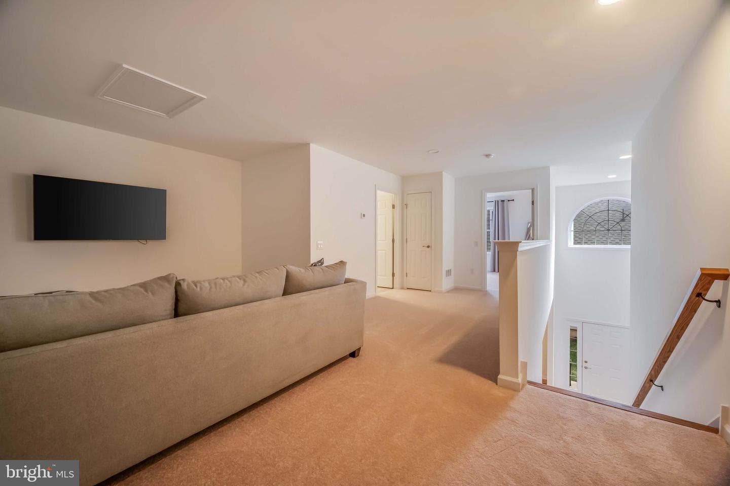 3886 Victors Way photo 27