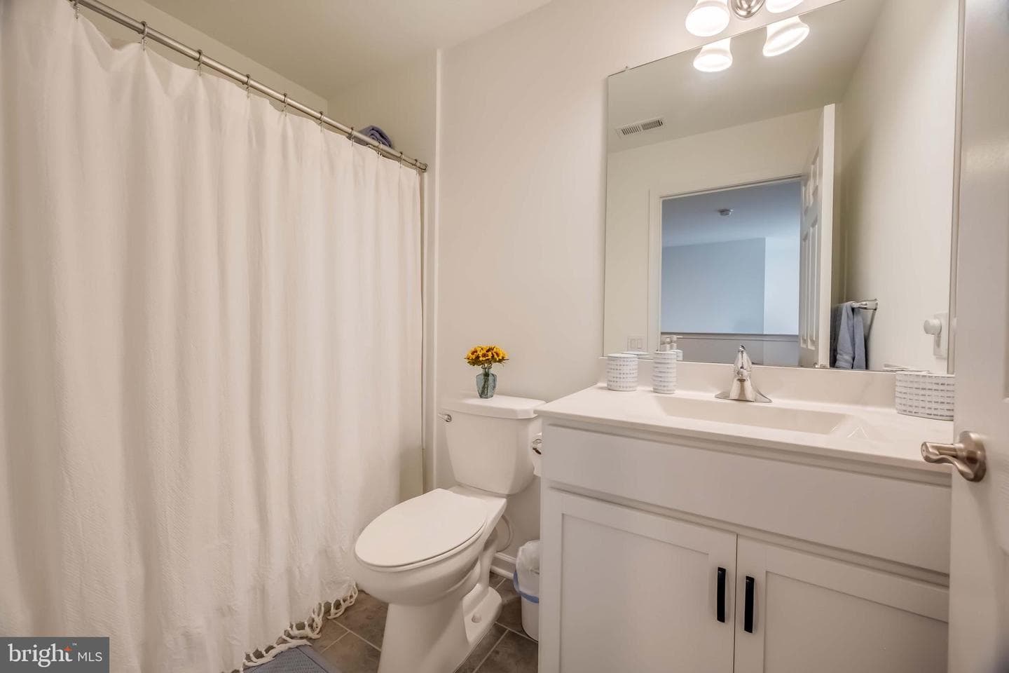 3886 Victors Way photo 29