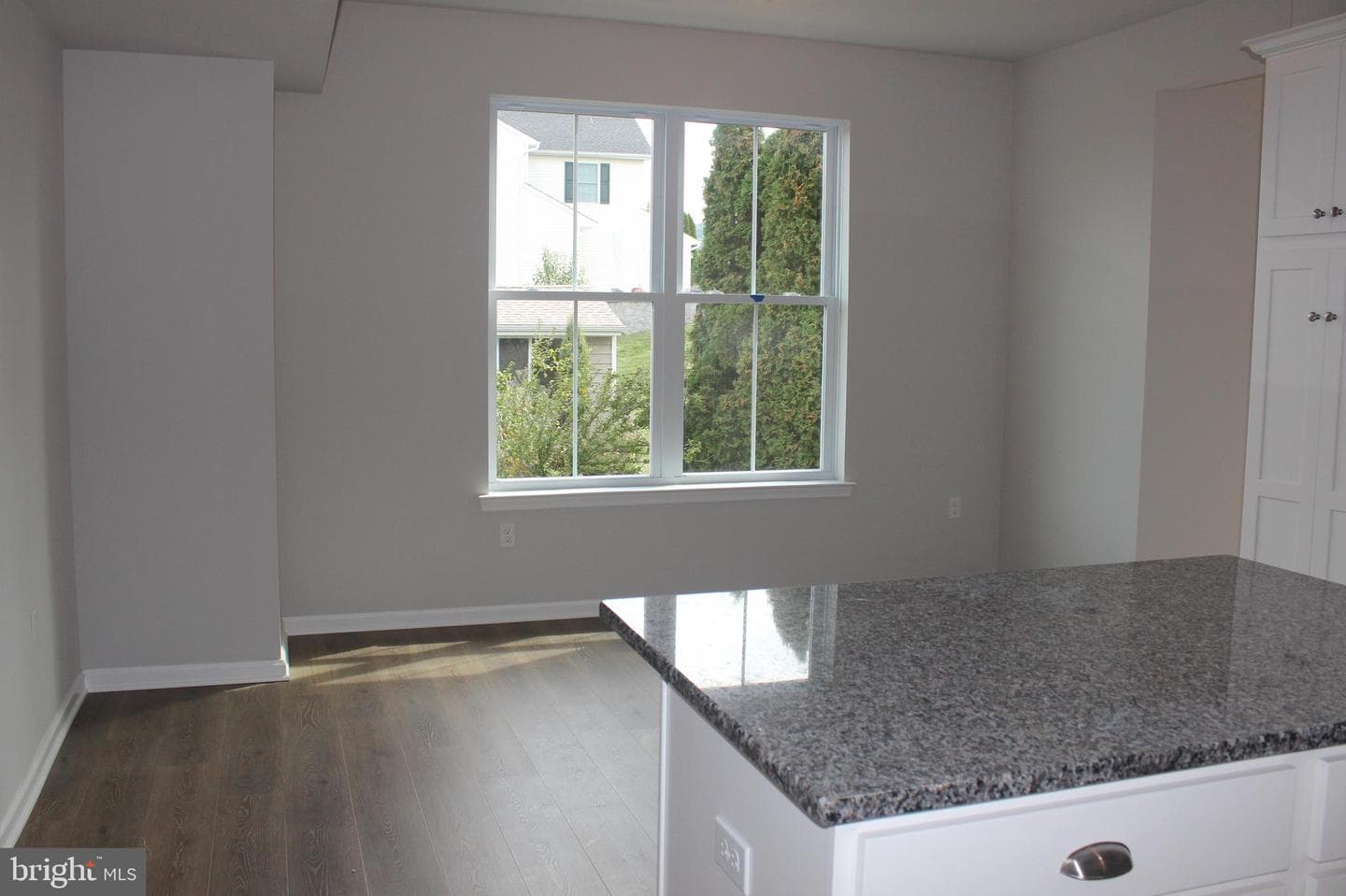 80 Hess Avenue photo 4