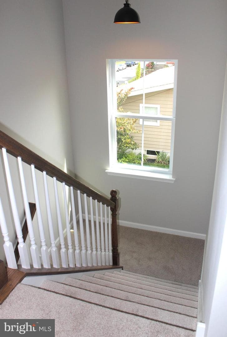 80 Hess Avenue photo 6