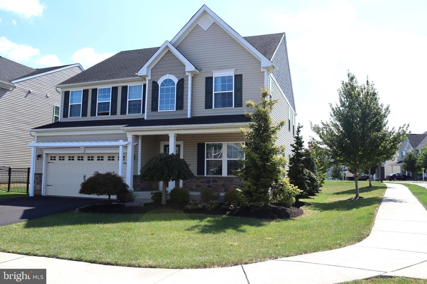 4788 Dealtrey Drive photo 2