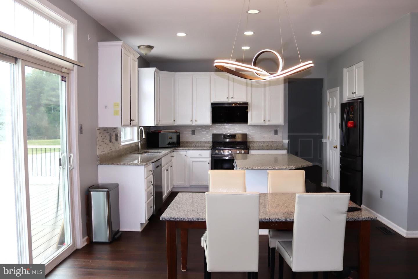 138 Lower Way Road photo 3