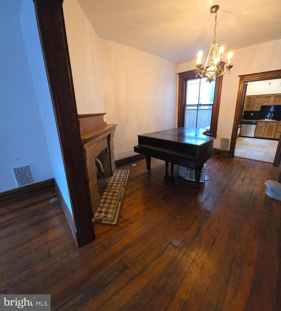 432 Cherokee Street photo 2