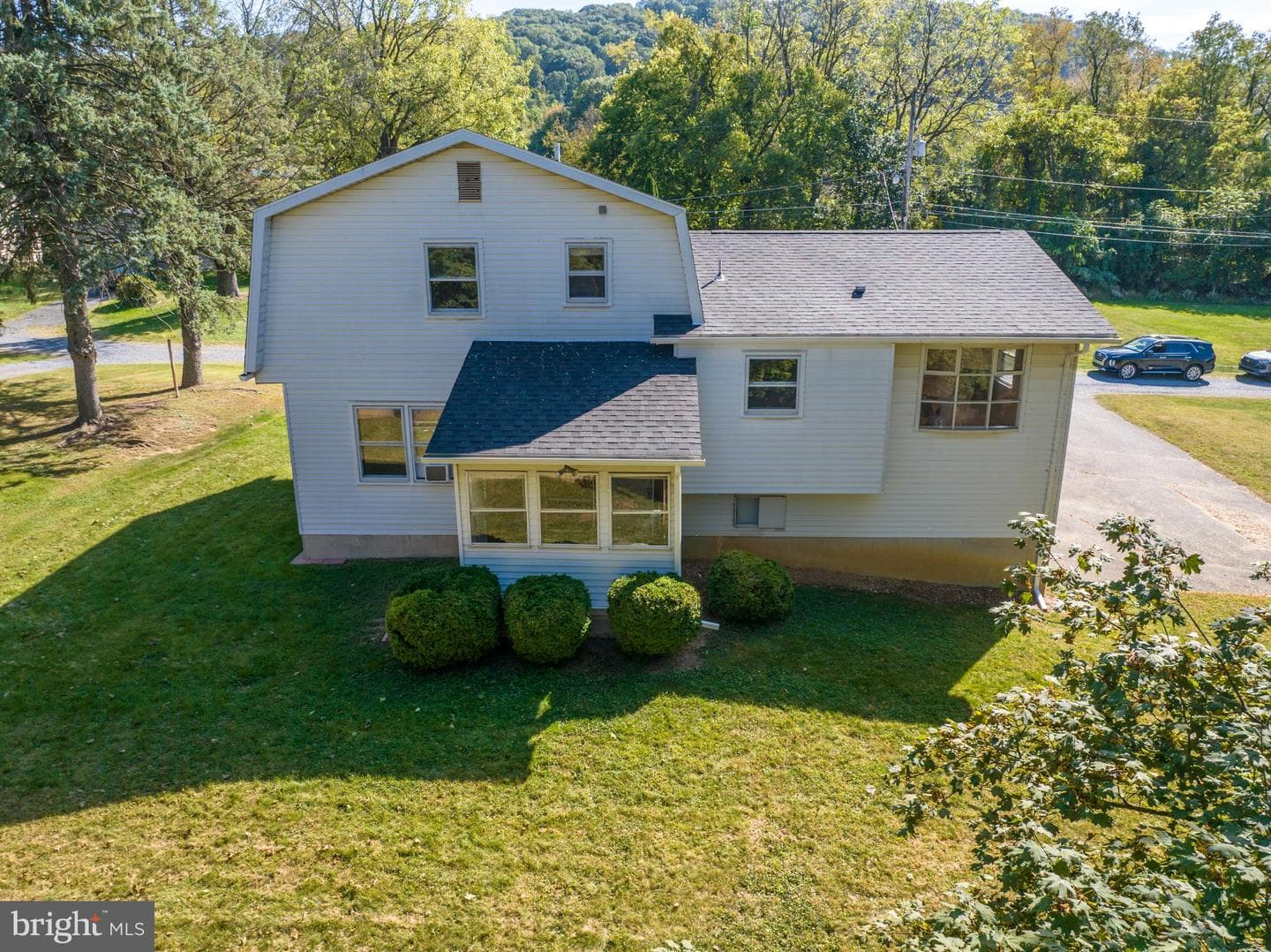 95 Jeffrey Street photo 23
