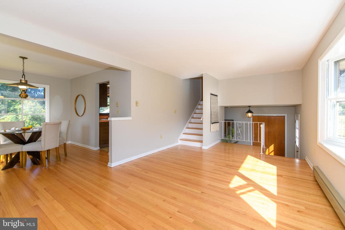 95 Jeffrey Street photo 3