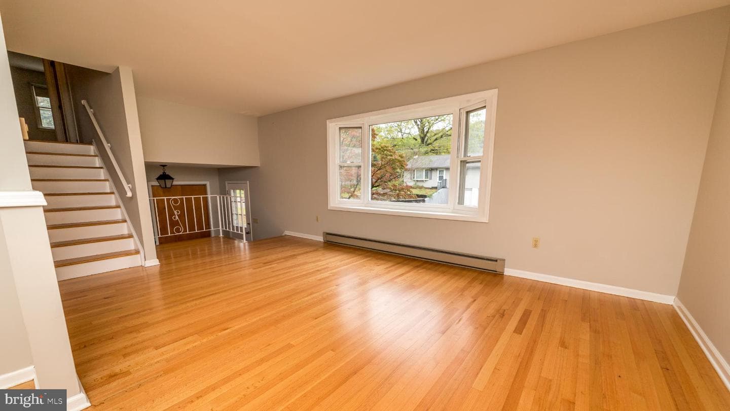 95 Jeffrey Street photo 6
