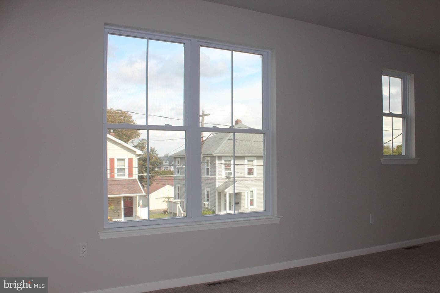 84 Hess Avenue photo 6