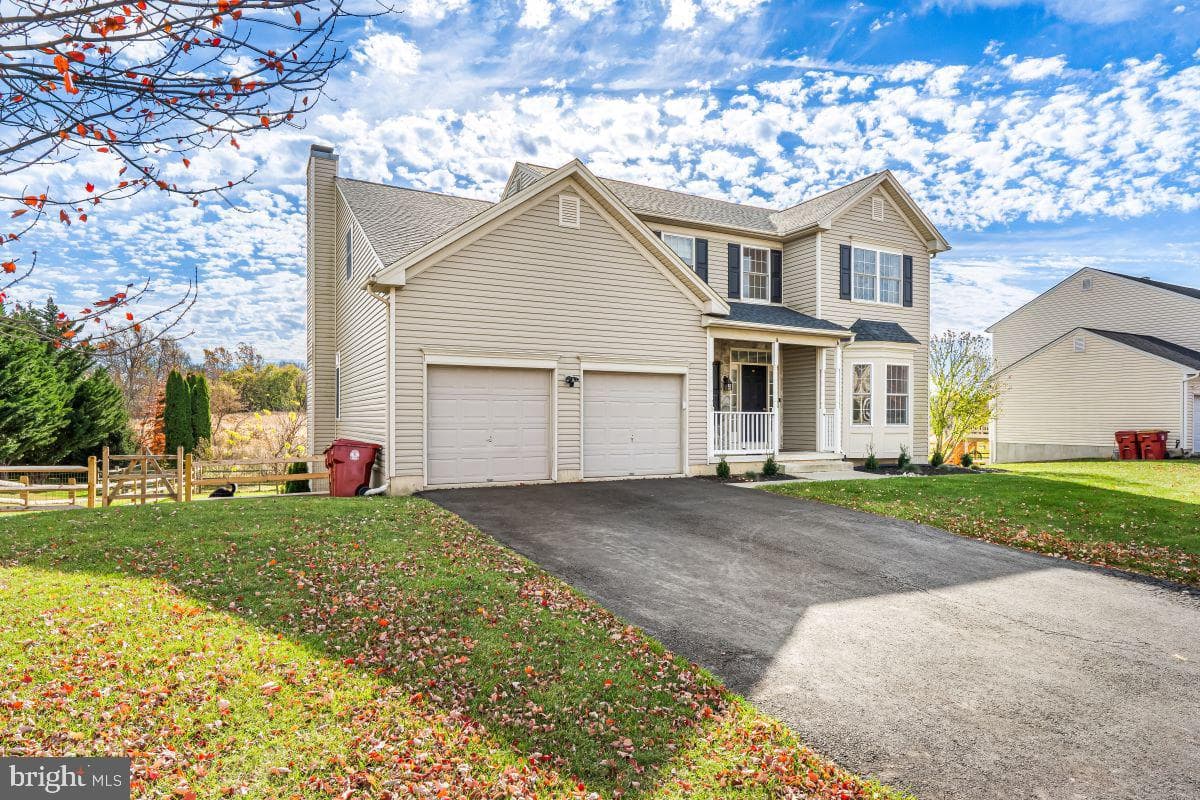 4128 Foxwood Circle photo 3