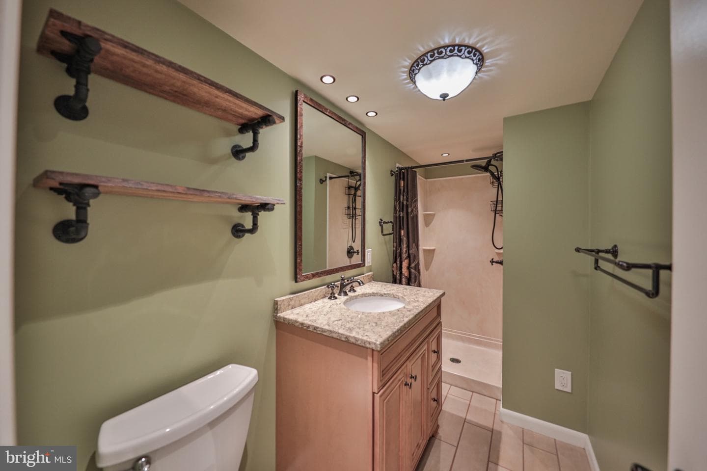420 9th Street photo 33