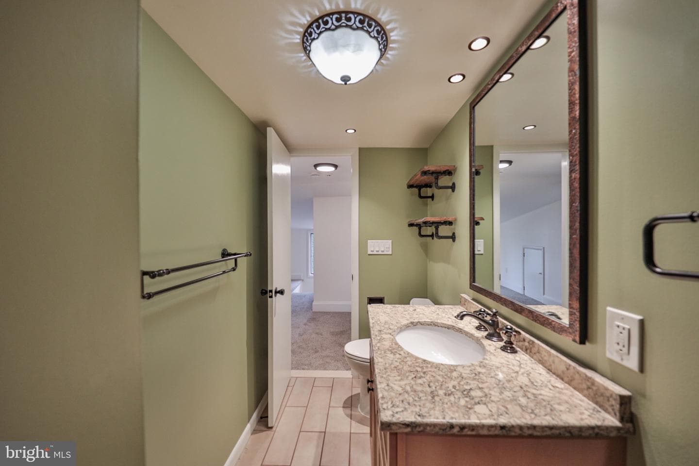 420 9th Street photo 34