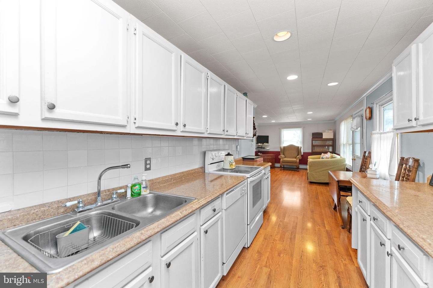 49 Seyfried Avenue photo 10