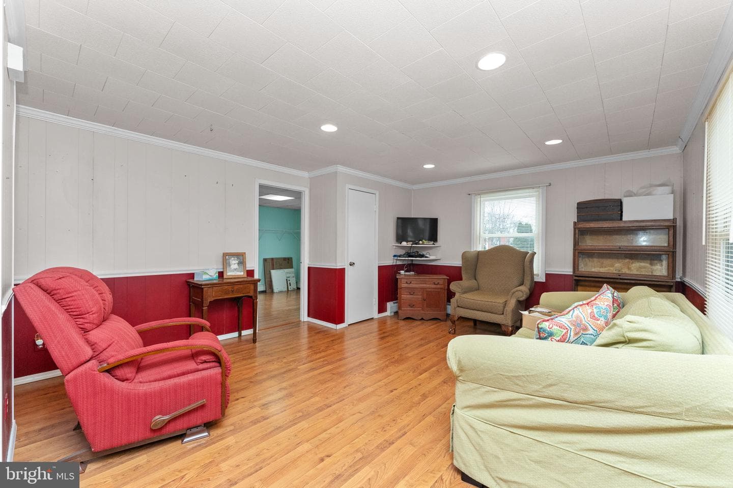 49 Seyfried Avenue photo 5
