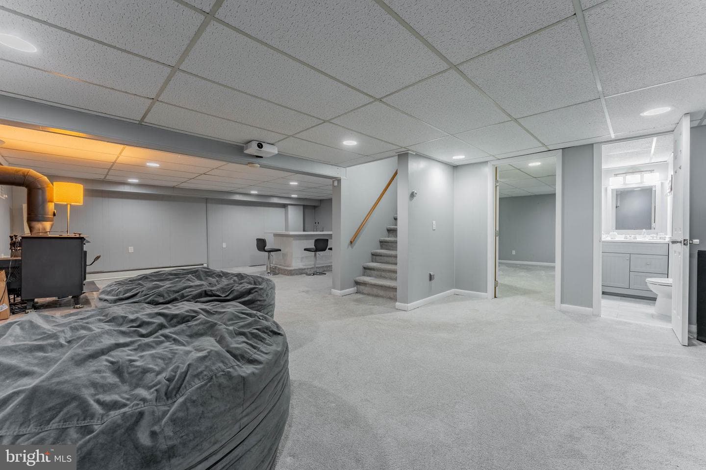 345 S Whitfield Street photo 21