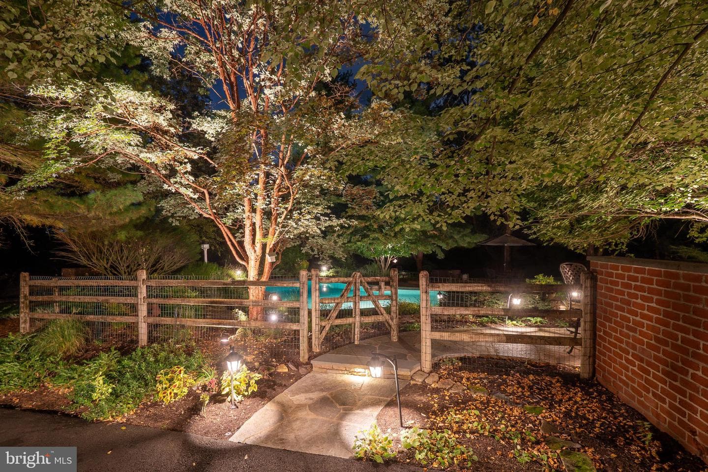 1593 Saucon Valley Road photo 8