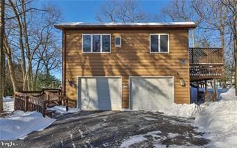 536 Carol Lane photo 2
