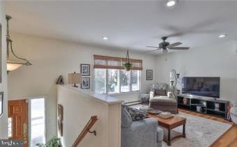 536 Carol Lane photo 3