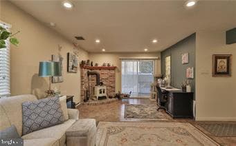 536 Carol Lane photo 38