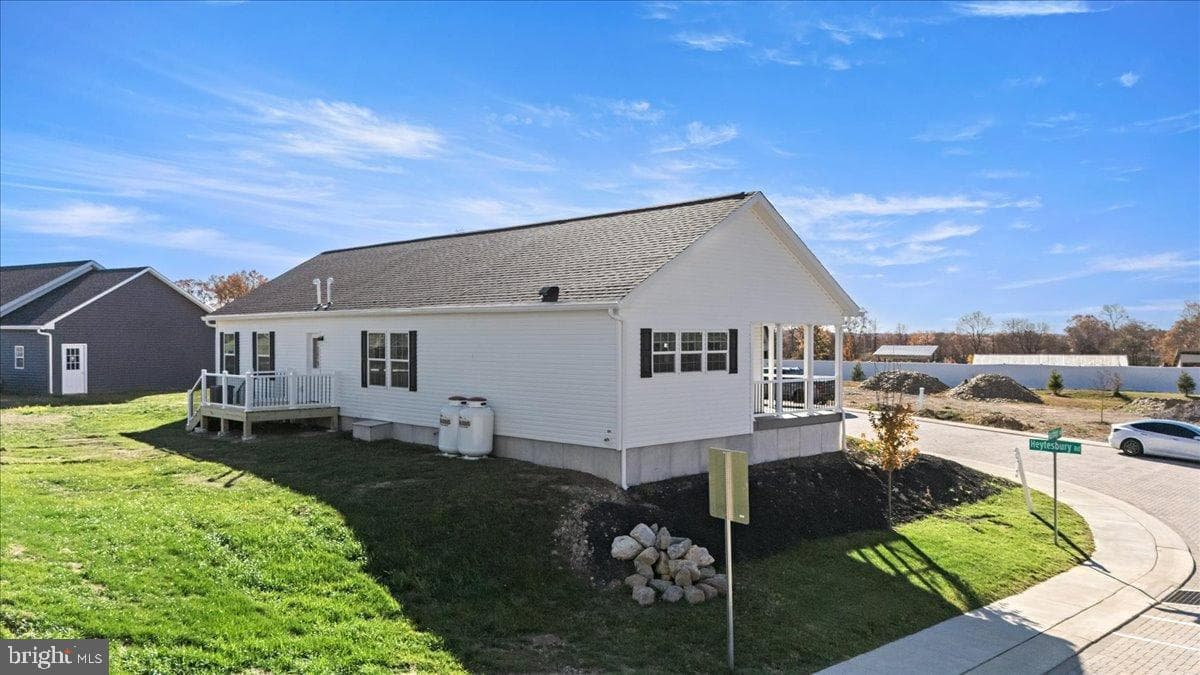1412 Heytesbury Road photo 3