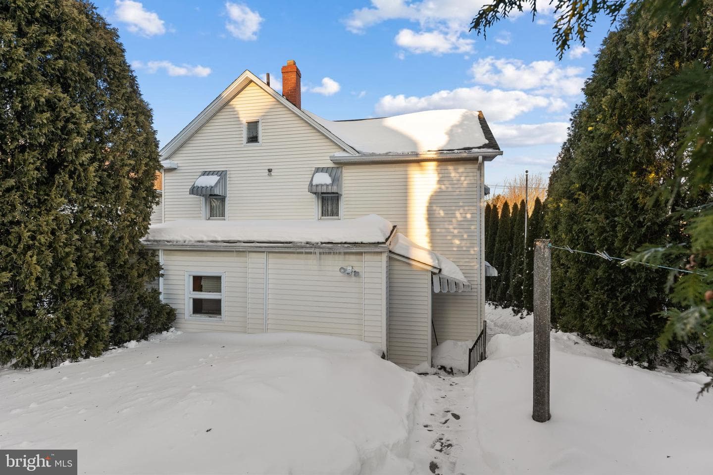 320 Garibaldi Avenue photo 27