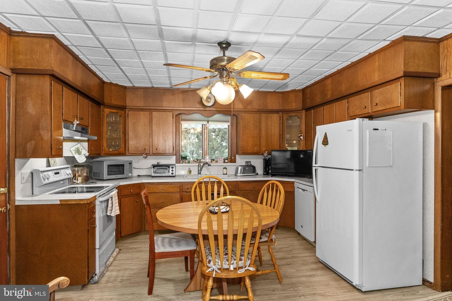 320 Garibaldi Avenue photo 9