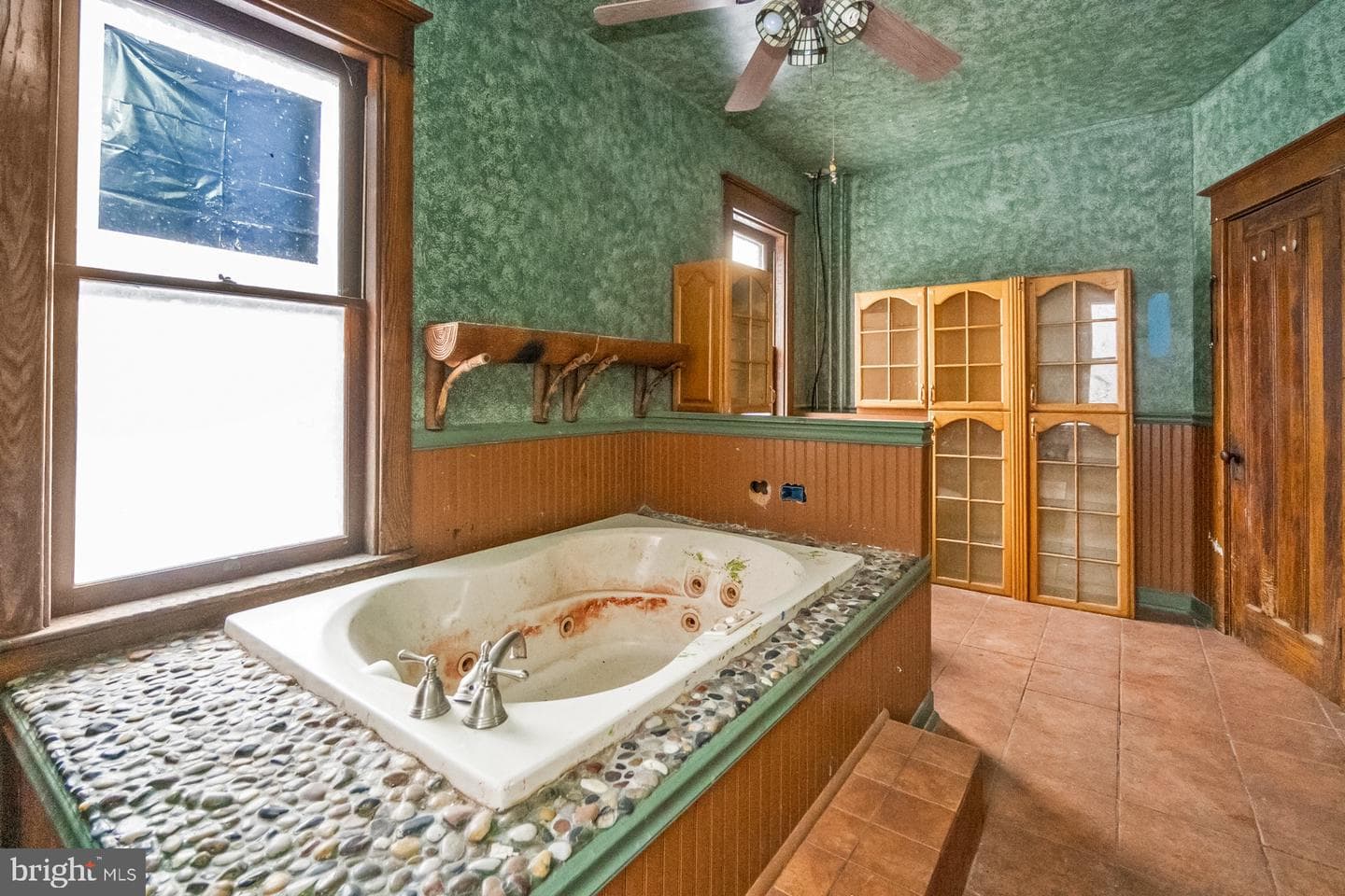 446 Williams Street photo 23