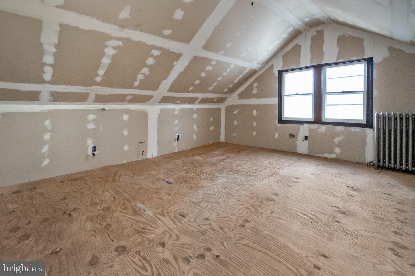 446 Williams Street photo 27