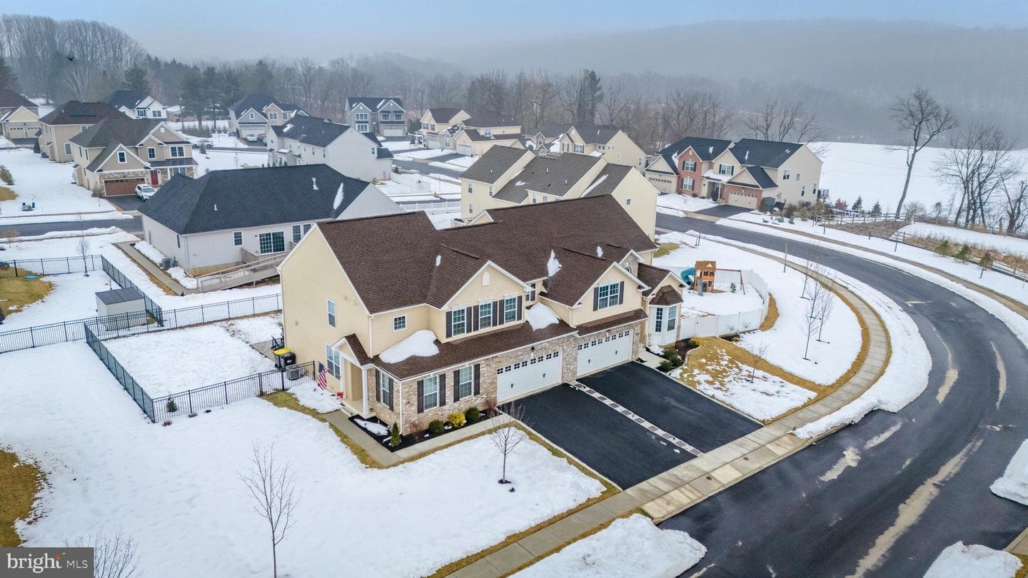 1686 Charley Lane photo 38