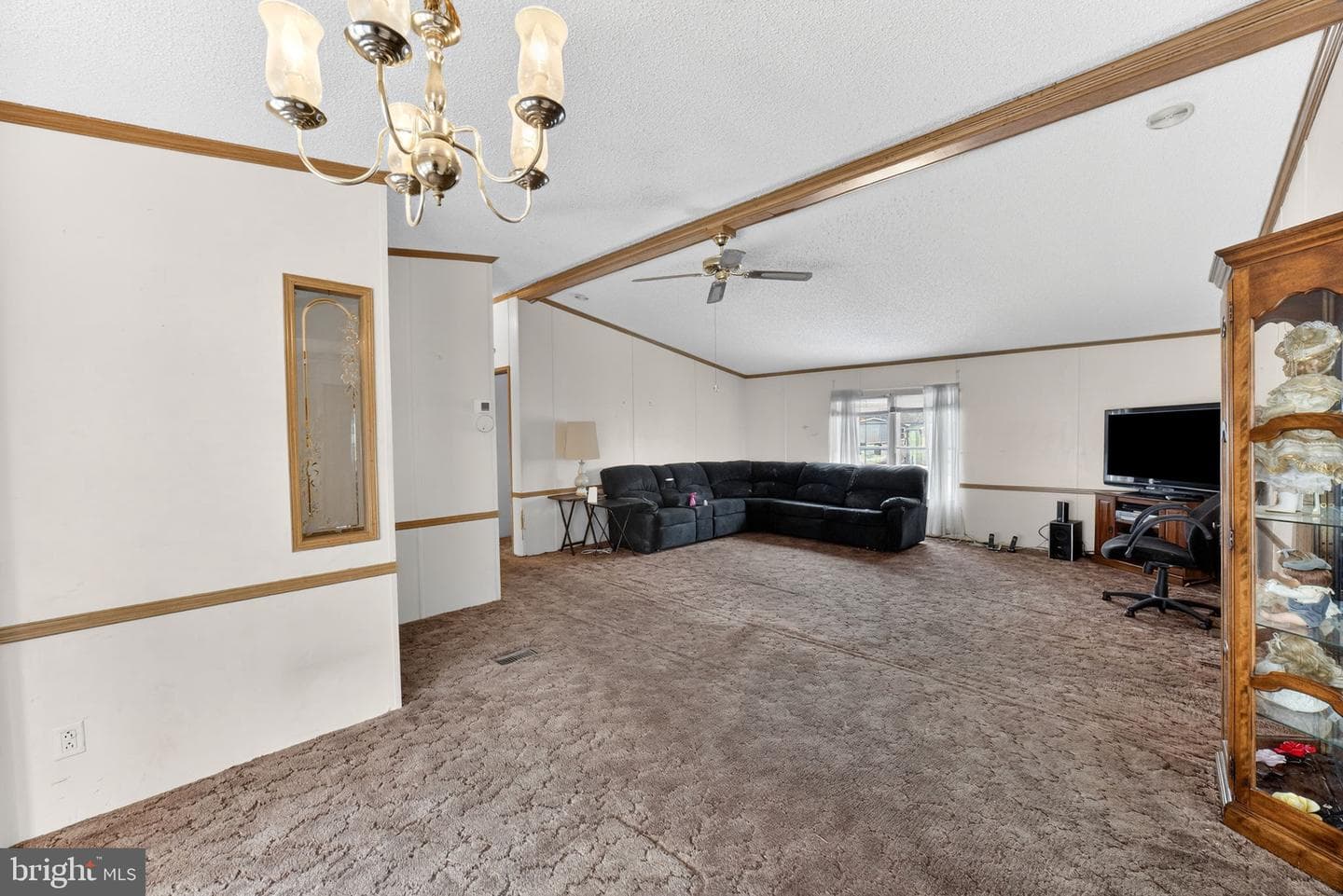 182 Greenbriar Dr S photo 4