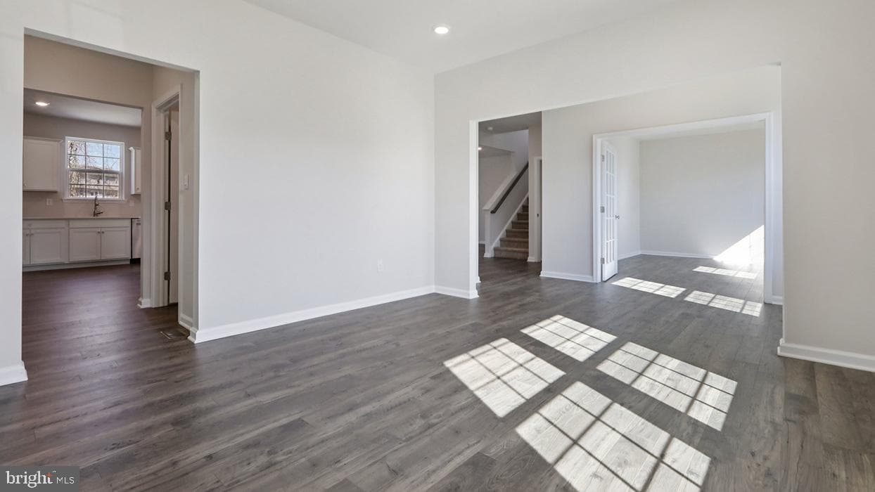 114 Winding Road photo 43