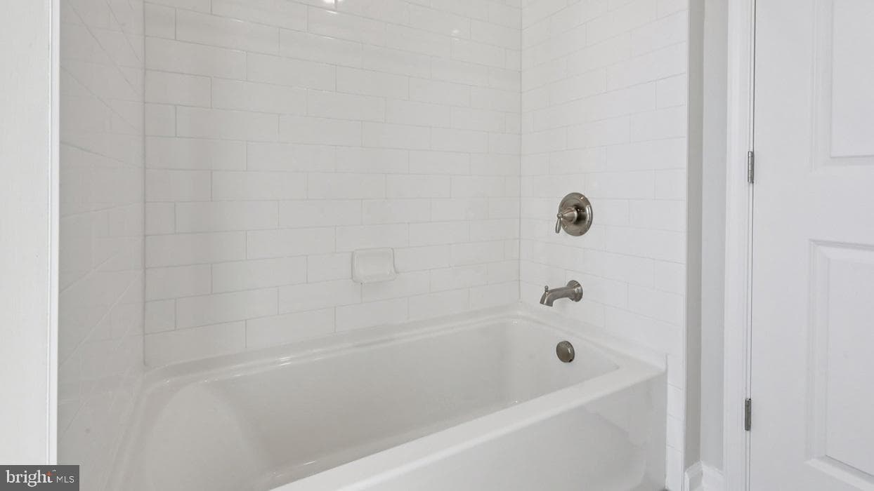 114 Winding Road photo 64