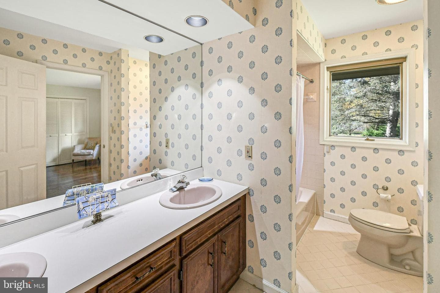 1588 Saucon Valley Road photo 22