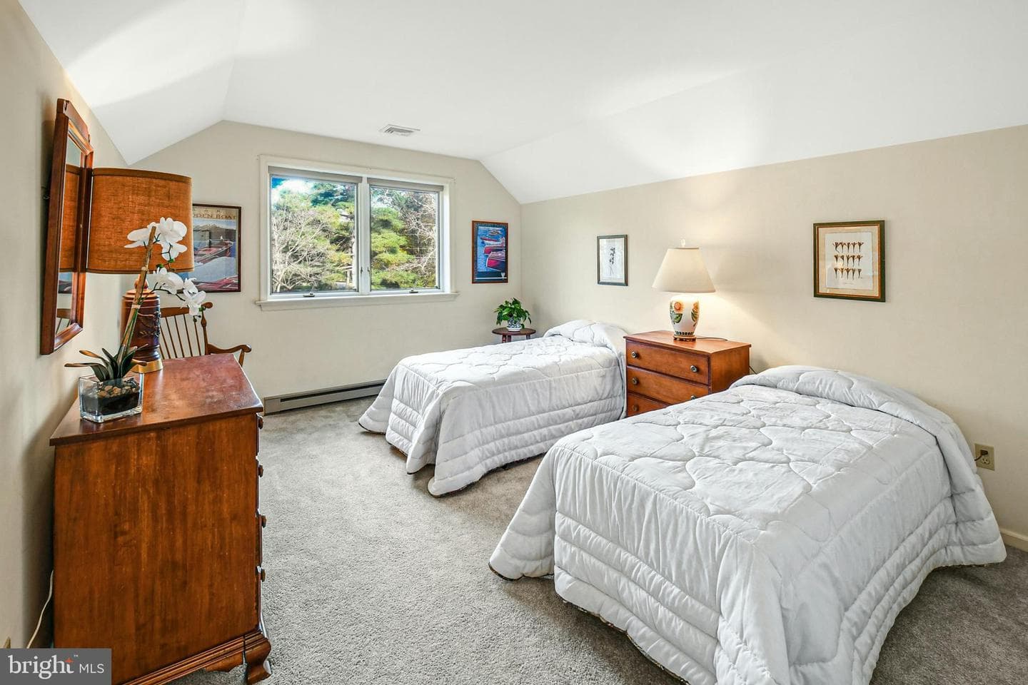 1588 Saucon Valley Road photo 23