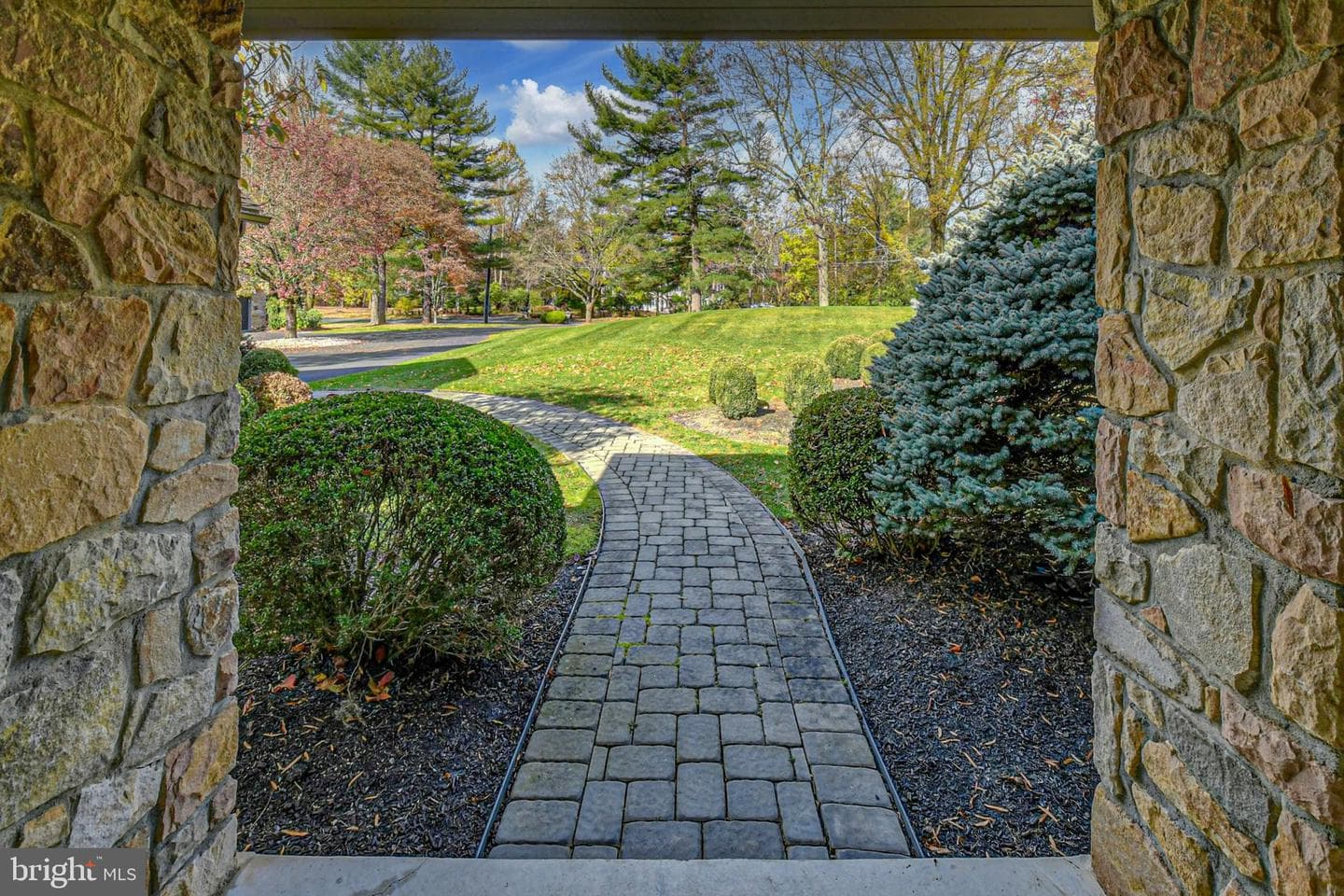 1588 Saucon Valley Road photo 5