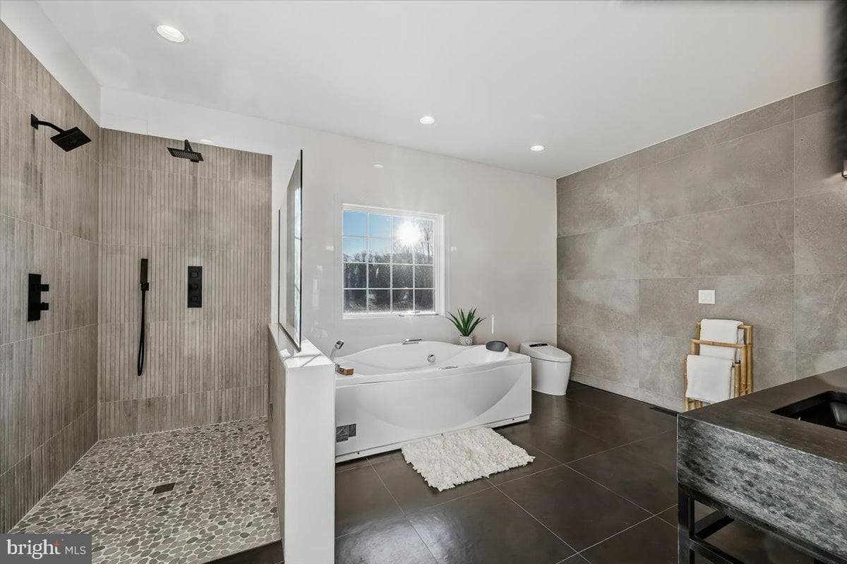 901 Meyer Road photo 28