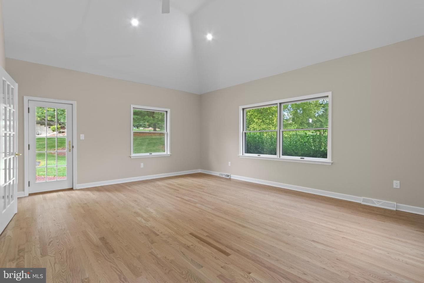 3685 Manor Road photo 24