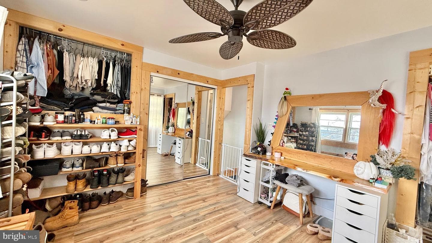 3041 Hermitage Avenue photo 14