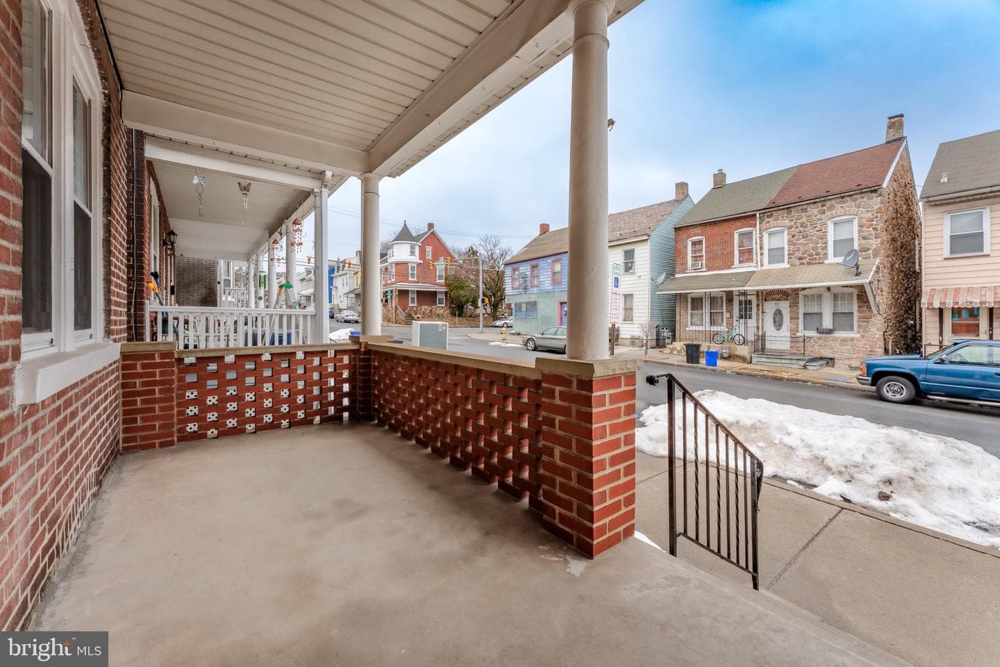 1242 Ferry Street photo 5