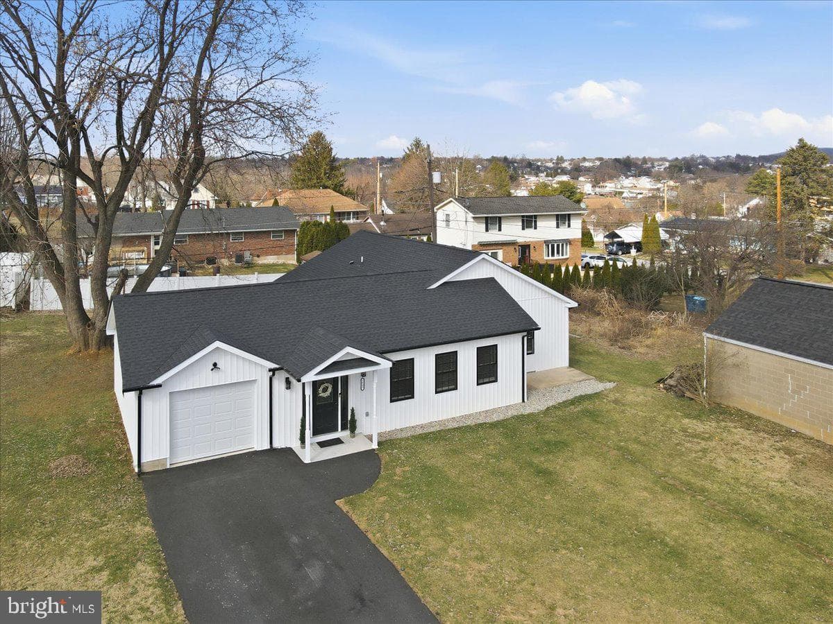 1647 4th Street photo 53