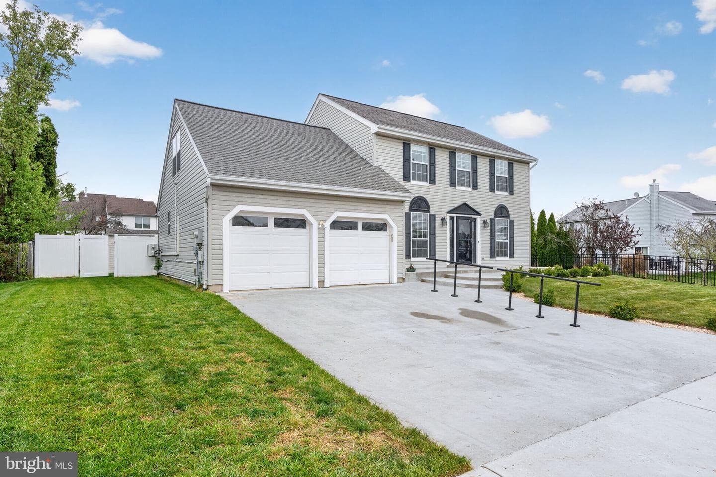 4894 Concord Drive photo 4
