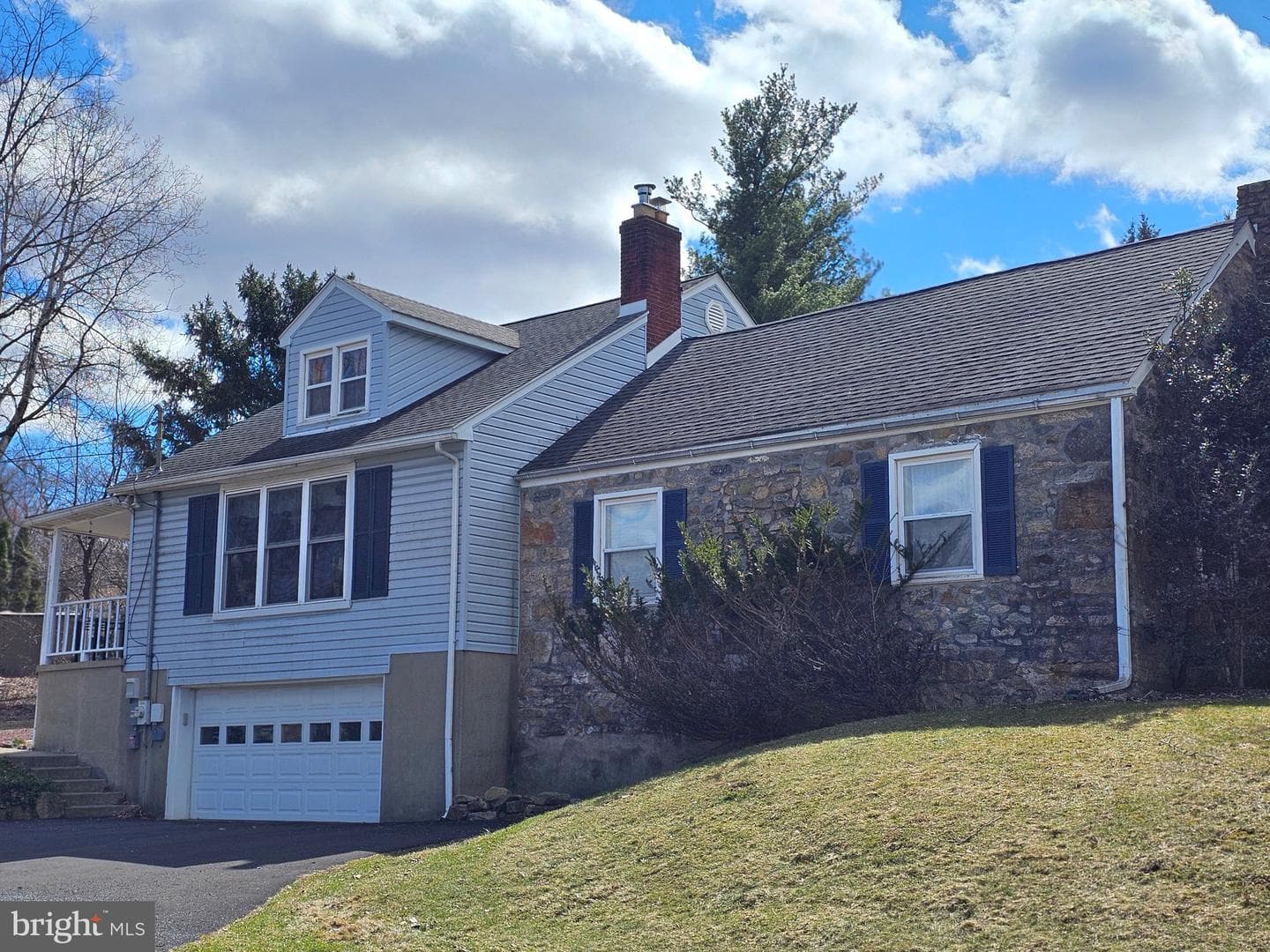 205 Valley View Road photo 1
