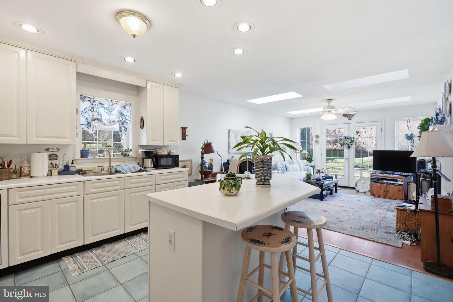 2531 Apple Street photo 15