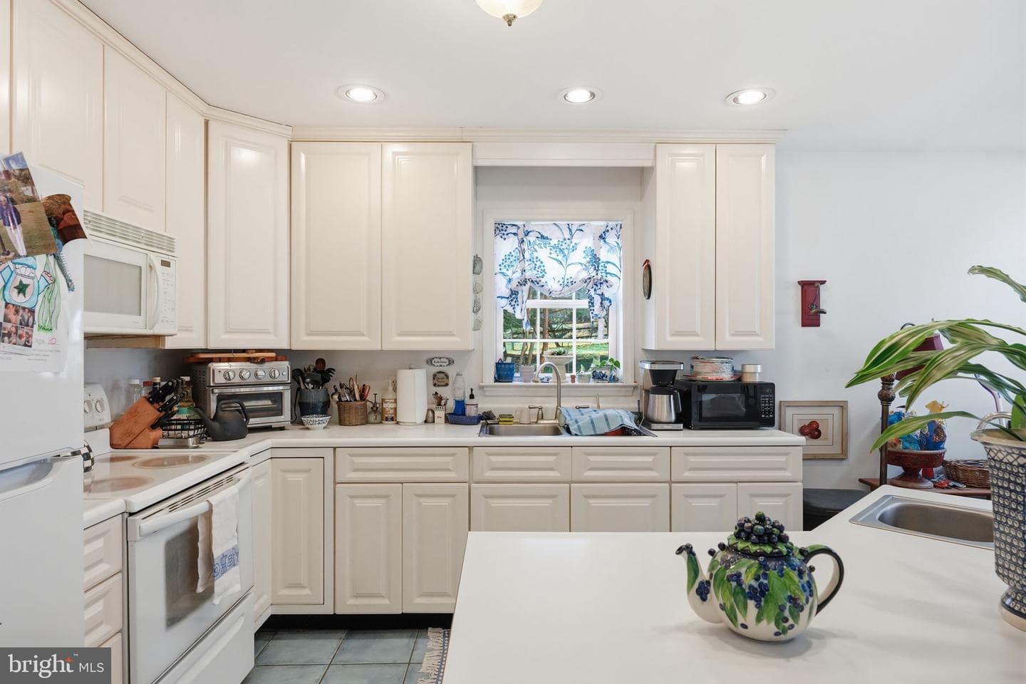 2531 Apple Street photo 16