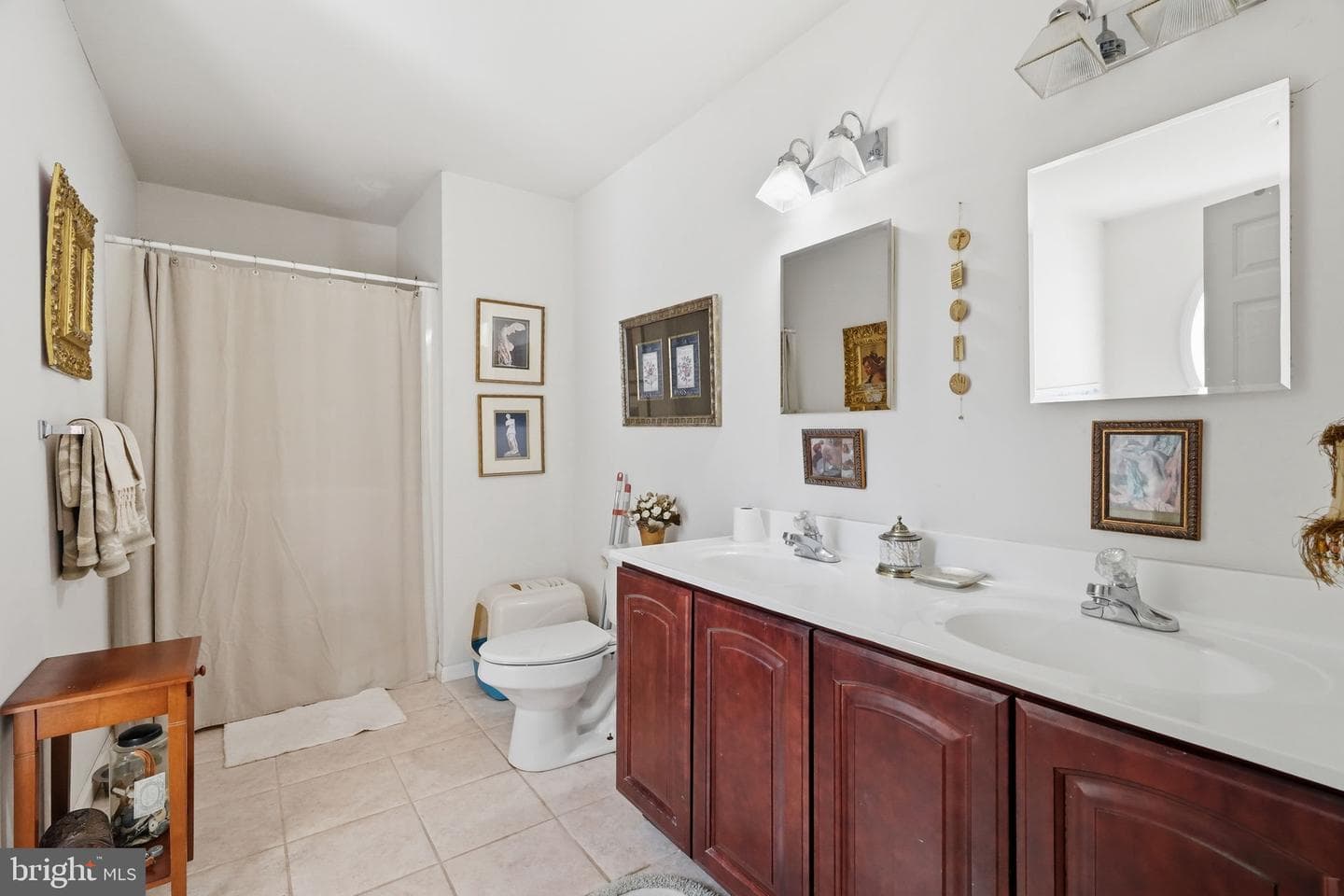 2531 Apple Street photo 29