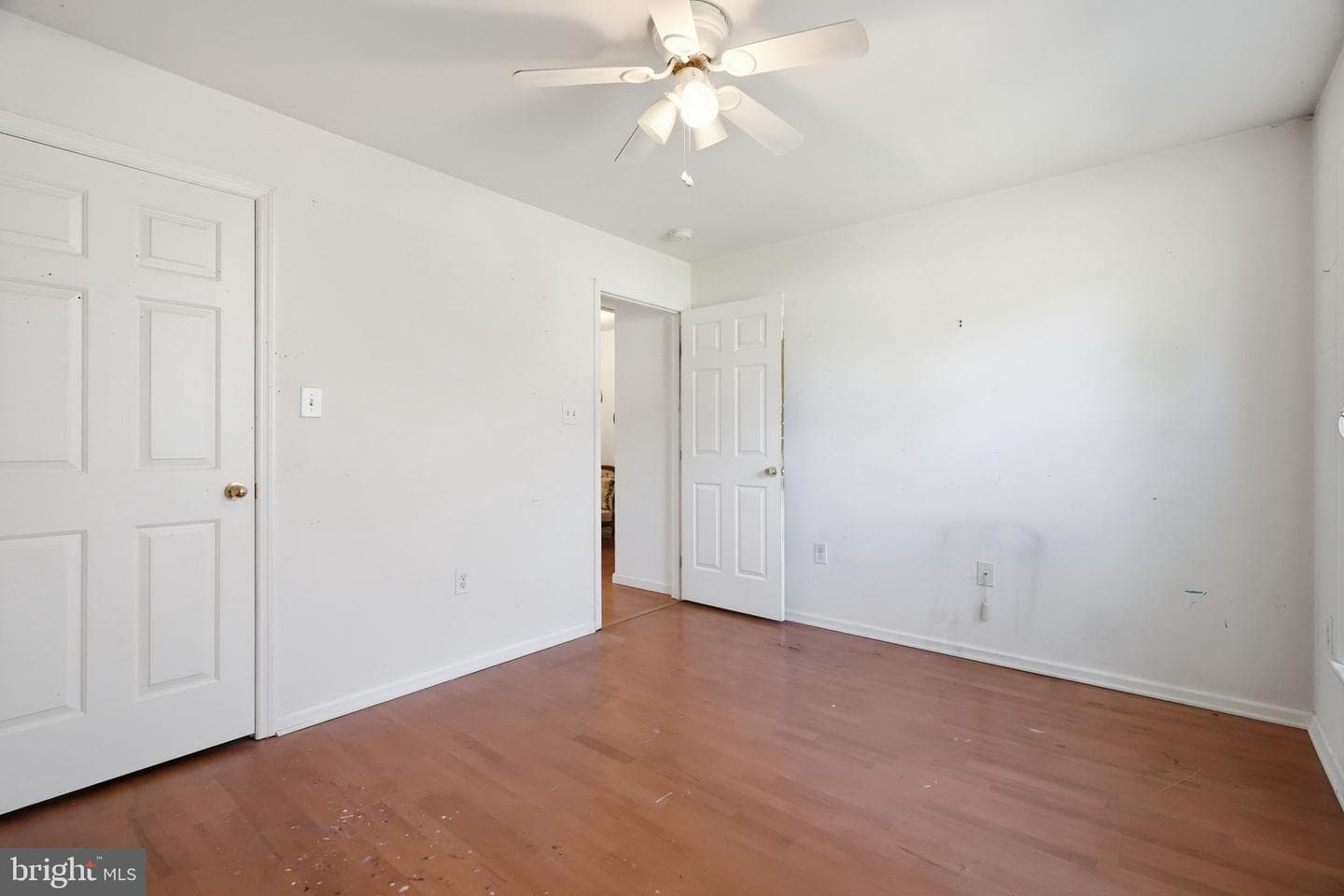 2531 Apple Street photo 35