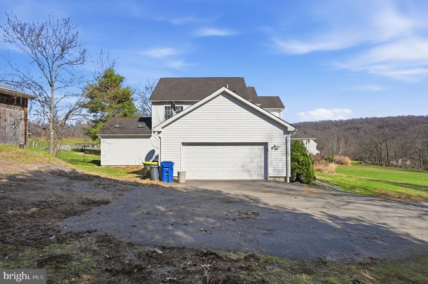 2531 Apple Street photo 45