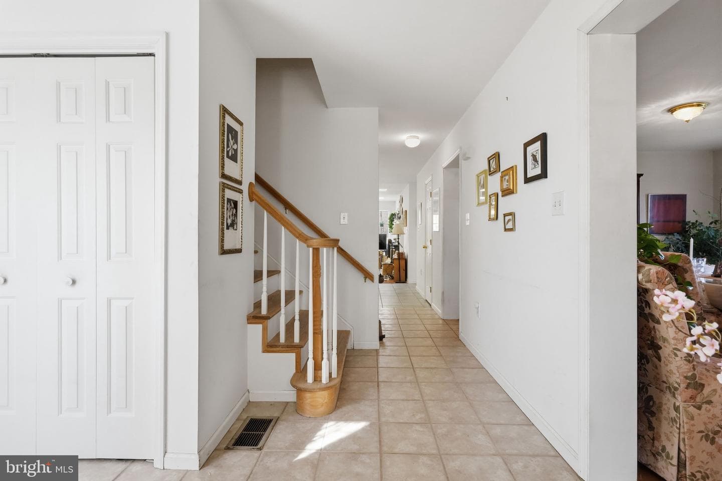 2531 Apple Street photo 8