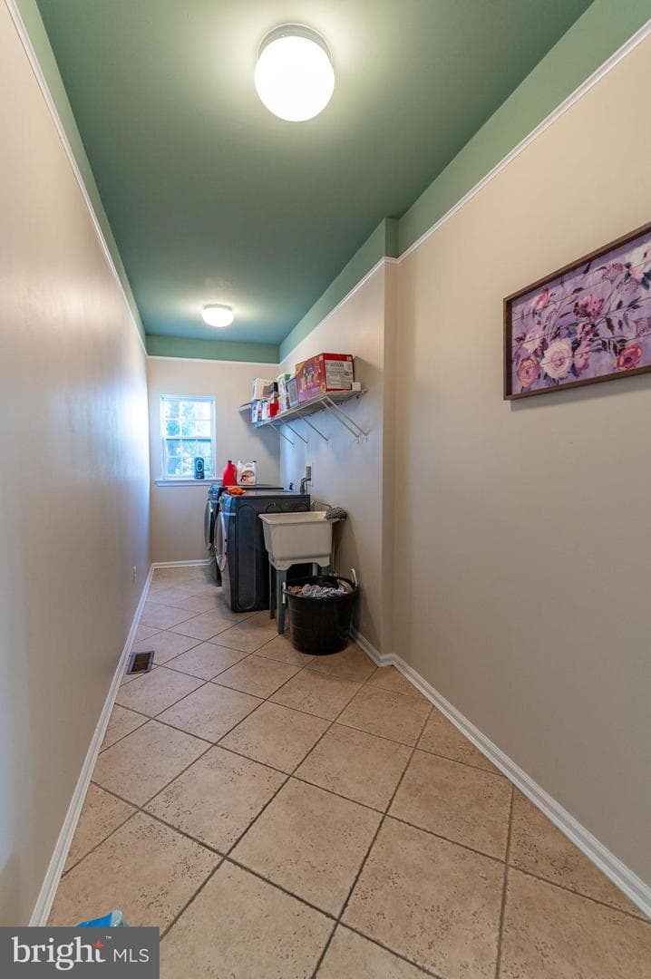 7 Lower Way Road photo 28