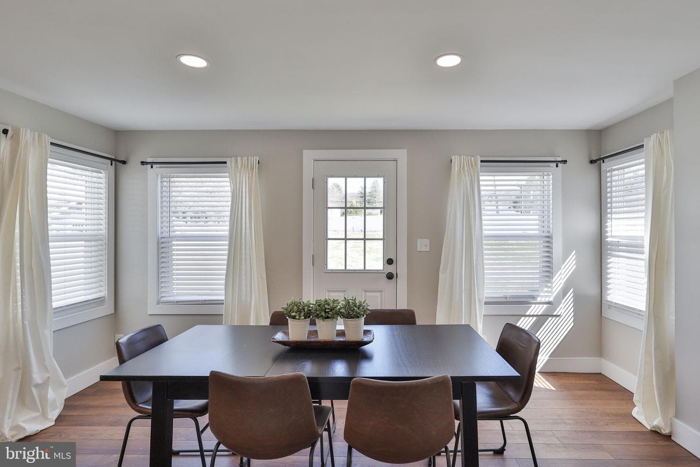 1437 Keilman Avenue photo 31