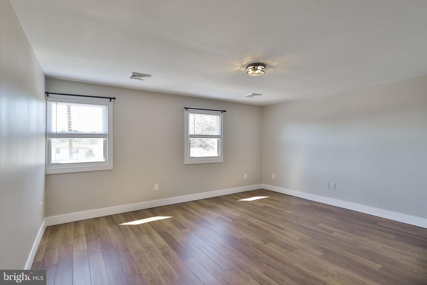 1437 Keilman Avenue photo 38