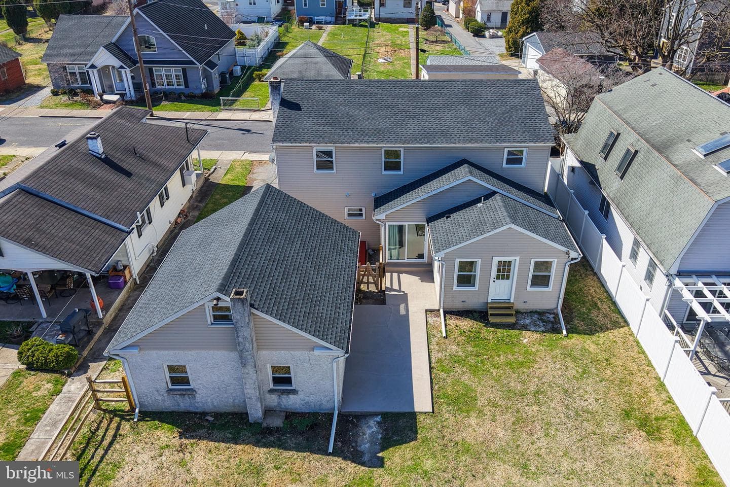 1437 Keilman Avenue photo 4